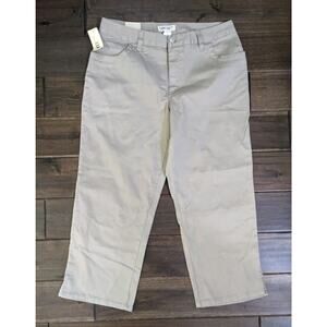 Cherokee Capri Pants Women 8 Khaki Solid Color Cotton High-Rise Relaxed Fit New